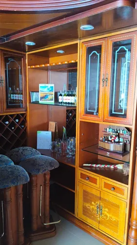 Mueble Tipo Bar Hecho En Cedro 1.90m X 2.14m X 1.90m (Usado)