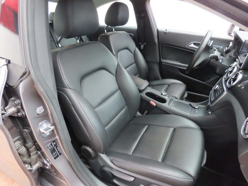 Imagen 5 de 9 de Mercedes Benz Cla 200 Sport 2019 Gris
