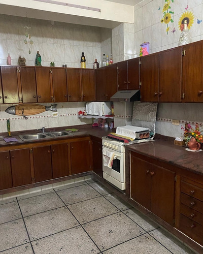 Imagen 4 de 10 de Jesus Zarraga Vende Edificio 4 Pisos Ubicado Pto Cabello Sky Group Invictus 0412 8973628 0412 4864292