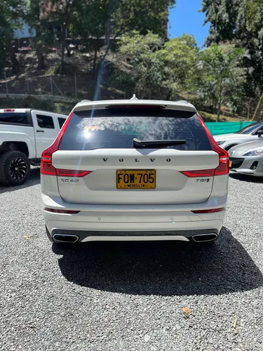 Volvo XC60 2.0 T8 Awd Inscription Hibrido