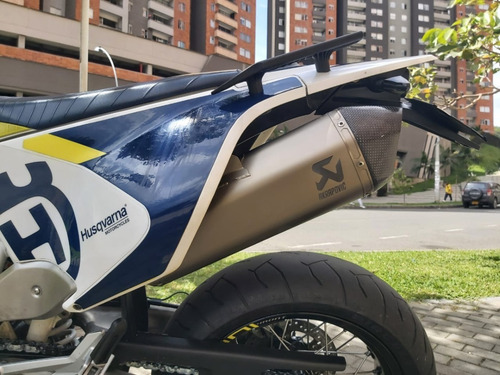 Husqvarna 701 Supermoto