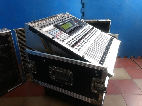 Consola Mixer Digital Behringer Ddx3216