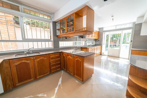 Imagen 23 de 30 de Venta / Alquiler - Imponente Casa En La Lucila Partido De Vicente Lopez - A Metros Del Río