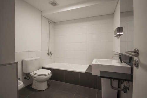 Venta Of.104m2 C/ Enorme Cochera - Piso Alto - Libertador Y Juramento
