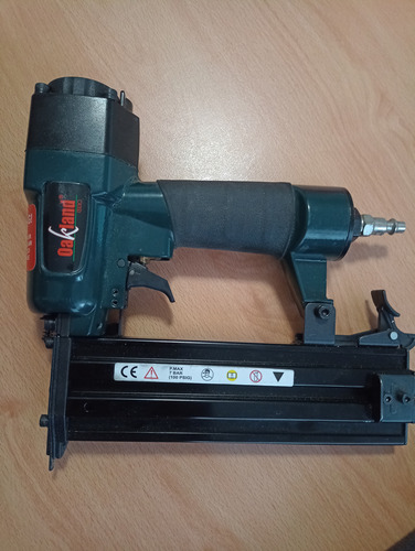 Clavadora Neumática Modelo F50
