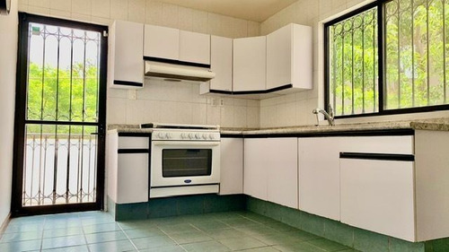 Casa Dalia , Colinas Del Parque(en Esta Casa, Solo Faltas Tu!!)