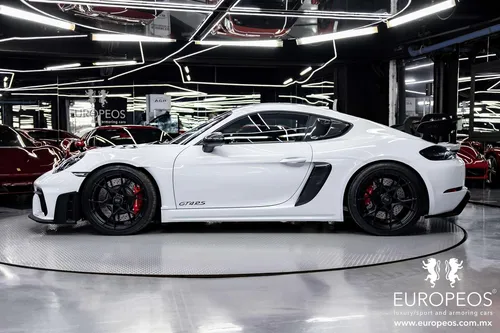 Porsche Gt4 Rs Weissach