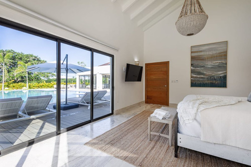 Villa En Venta En Casa De Campo, La Romana