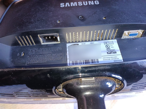Monitor Lcd 15.6 Samsung - 633nw Vga - Ver Descrição Preto (Usado)