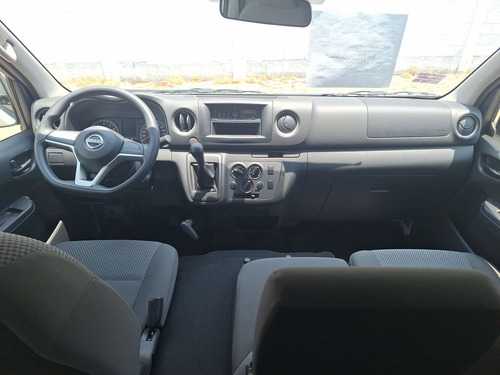 Nissan Urvan 4p Amplia L4/2.5 Man