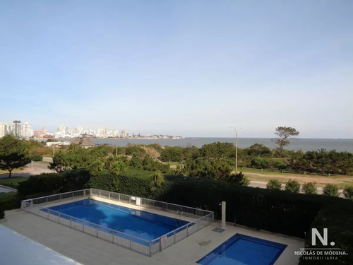 Excelente Planta Venta Frente Al Mar 3 Dormitorios Y Dep. Punta Del Este