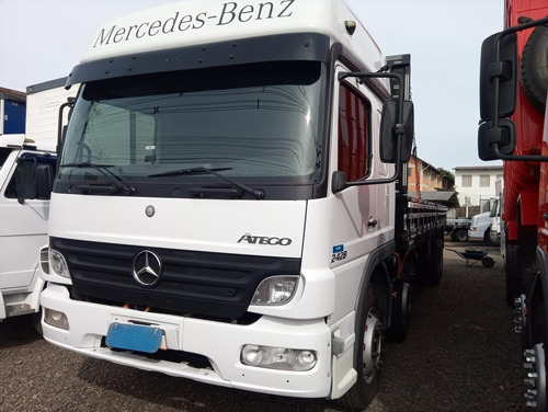 Imagem 2 de 8 de M. Benz/a2428