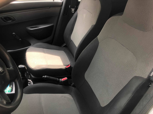 Imagen 7 de 9 de Renault Kwid 2020 1.0 12v