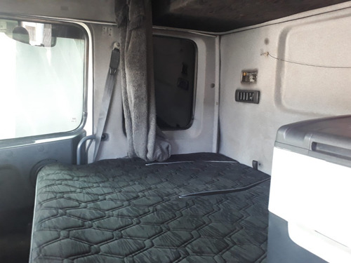 Imagem 5 de 6 de Volvo Fh12 380 - 2002 (revisado)