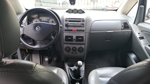 Fiat Idea 1.8 Adventure Flex 5p