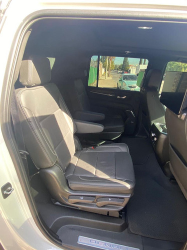 GMC Yukon Yukon Denali XL.