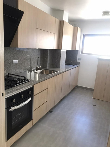 Imagen 3 de 14 de Eglée Suárez Vende Apartamento En Las Quintas (ina-080)