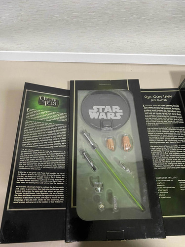 Qui Gon Jinn Sideshow 1:6