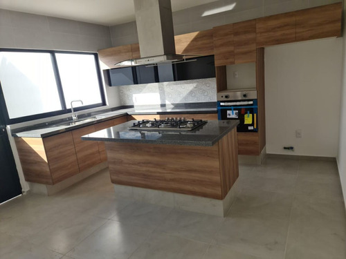 Vendo Casa En Cañadas Del Arroyo, 4ta Recamara En Pb, 3 Baño