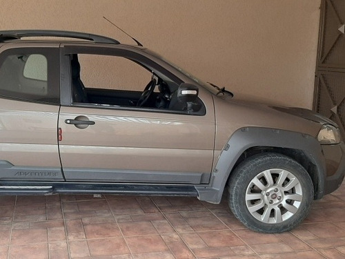 Imagem 3 de 11 de Fiat Strada 2014 1.8 16v Adventure Cab. Dupla Flex 3p