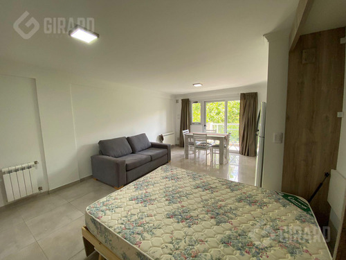 Venta, Departamento 1 Ambiente En Zona La Perla . Apto Credito Bancario