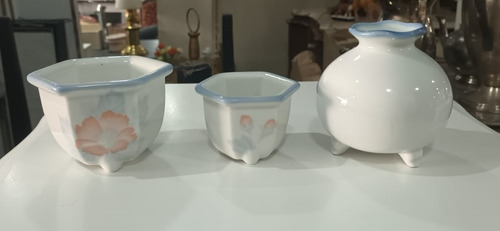 Mini Maceteros De Cerámica Esmaltada Con Flores Blanco Flores (Usado)