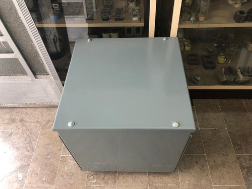 Transformador Monofásico De 10kva, 480/220 Con Gabinete Gris (Usado)