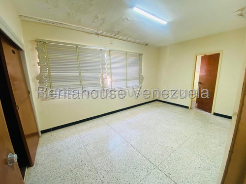 Alquiler De Casa Comercial \ Los Palos Grandes Mg 5-14860