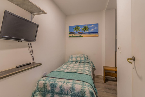 Venta P.h. 4 Ambientes, Con Patio, Quincho Y Terraza Propia. Barrio Flores. A Nuevo !!!