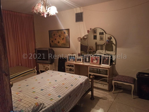 Imagen 9 de 18 de Casa En Venta En Prados Del Este