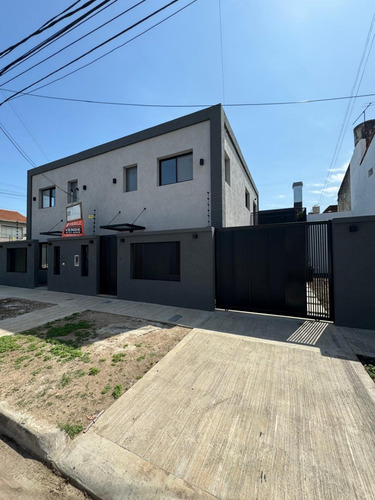 Casa Tipo Duplex A Estrenar Excelente Ubicacion En Villa Adelina