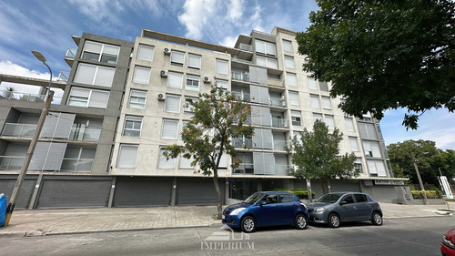 Apartamento 2 Dormitorios Con Garaje