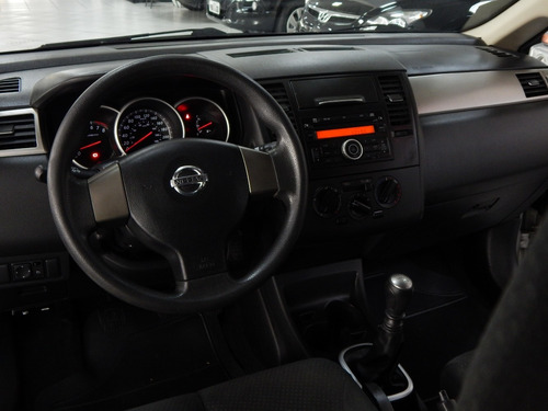 Nissan Tiida S 1.8 2012