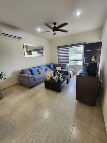 Casa Equipada Con Amplio Jardin En Venta, Merida