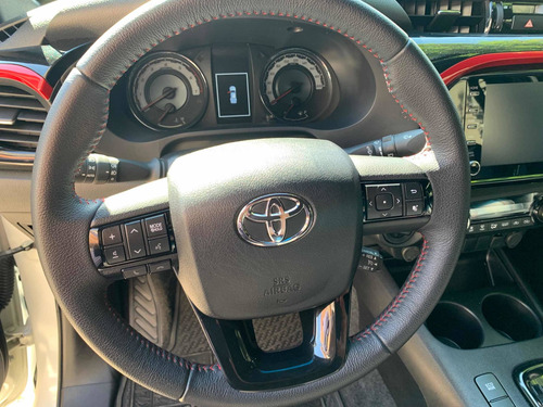 Imagen 11 de 15 de Toyota Hilux Gr V 6 4 X 4 At Automania
