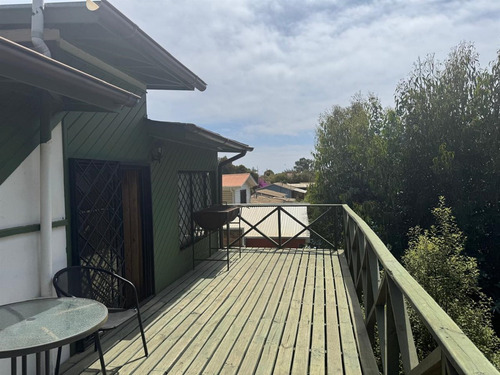 Casa En Arriendo De 4 Dorm. 3 Baños Y Estac. En Algarrobo