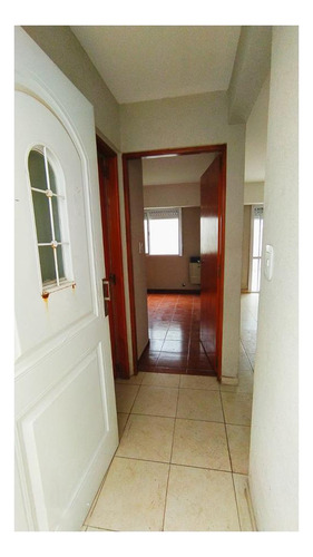 Imagen 2 de 6 de Ph En Venta - 1 Dormitorio 1 Baño 35mts2 - Berisso