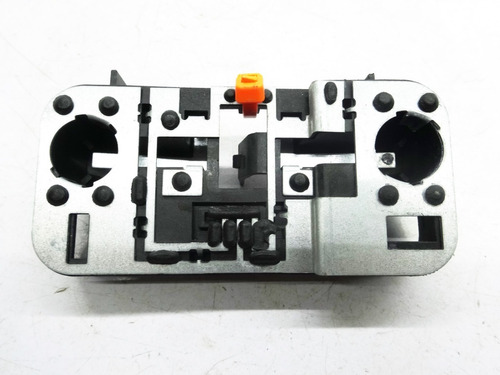 Porta Focos Calavera Interior Tapa Cajuela Der Saab 93 03-07