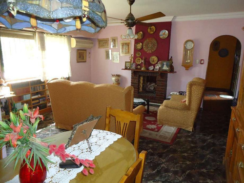 Imagen 2 de 14 de Chalet En Venta En Ituzaingo Norte