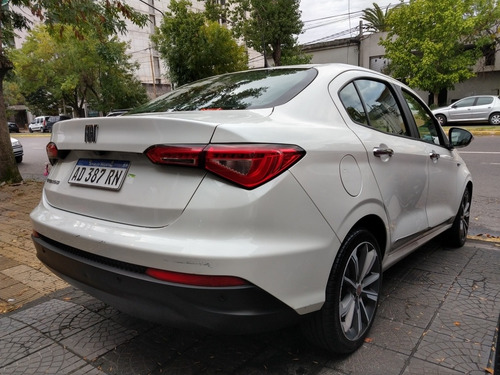 Imagen 4 de 14 de Fiat Cronos 2019 1.8 16v Precision