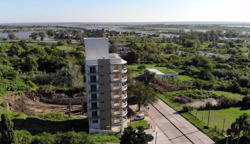 Imagen 2 de 17 de Departamento 2 Dormitorios Con Vista Al Rio, Altos Del Boulevard