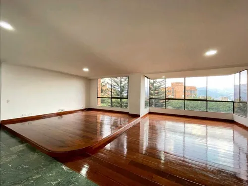 En Venta Apartamento En Los Balsos, El Poblado