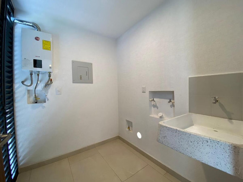 Venta De Departamento Con Jardín Amplio En L En Circuito Universidades
