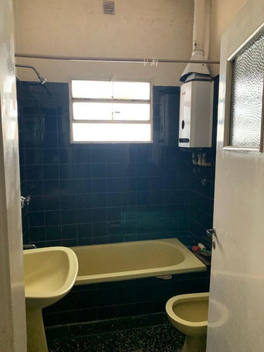 Imagen 8 de 17 de Casa En Venta En Castelar