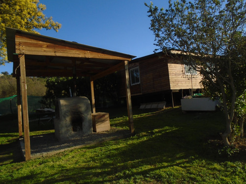 Parcela Con 2 Construcciones. Cercana Acceso Troncal Sur...