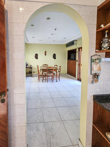 Casa 5 Ambientes Con Dependencia En Villa Devoto