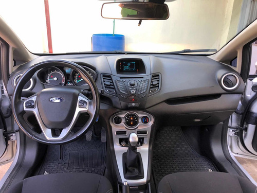 Ford Fiesta Kinetic Design 1.6 Se Plus Powershift 120cv 2014