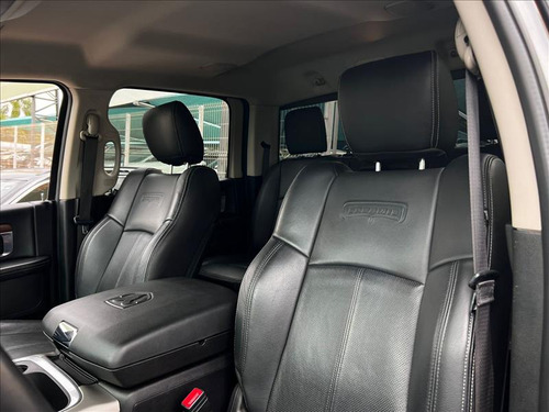 RAM Classic Ram Classic Laramie 5.7 v8 Gasolina 4x4 Aut