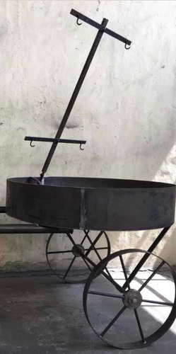 Fogonero Móvil Asador De Diseño Robusto