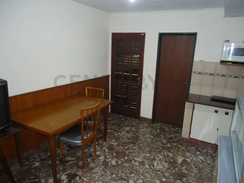 Imagen 22 de 30 de Casa En Venta De 4 Dormitorios En City Bell - La Plata Calle 467 E/ 27 Y 28